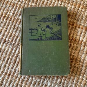 Vintage Disappearing Island hardback book novel Elizabeth Kyle